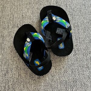 NWOT Teva Infant/Toddler Mush Flip Flops Size 4/5